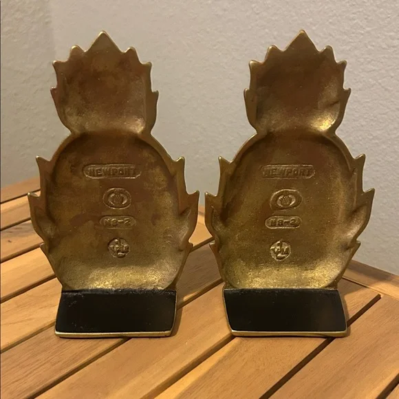 Newport brass Pineapple Bookends. - Picture 2 of 4
